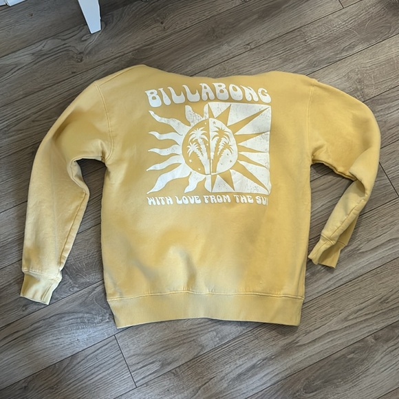 yellow women’s medium billabong sweatshirt!! - Picture 2 of 3